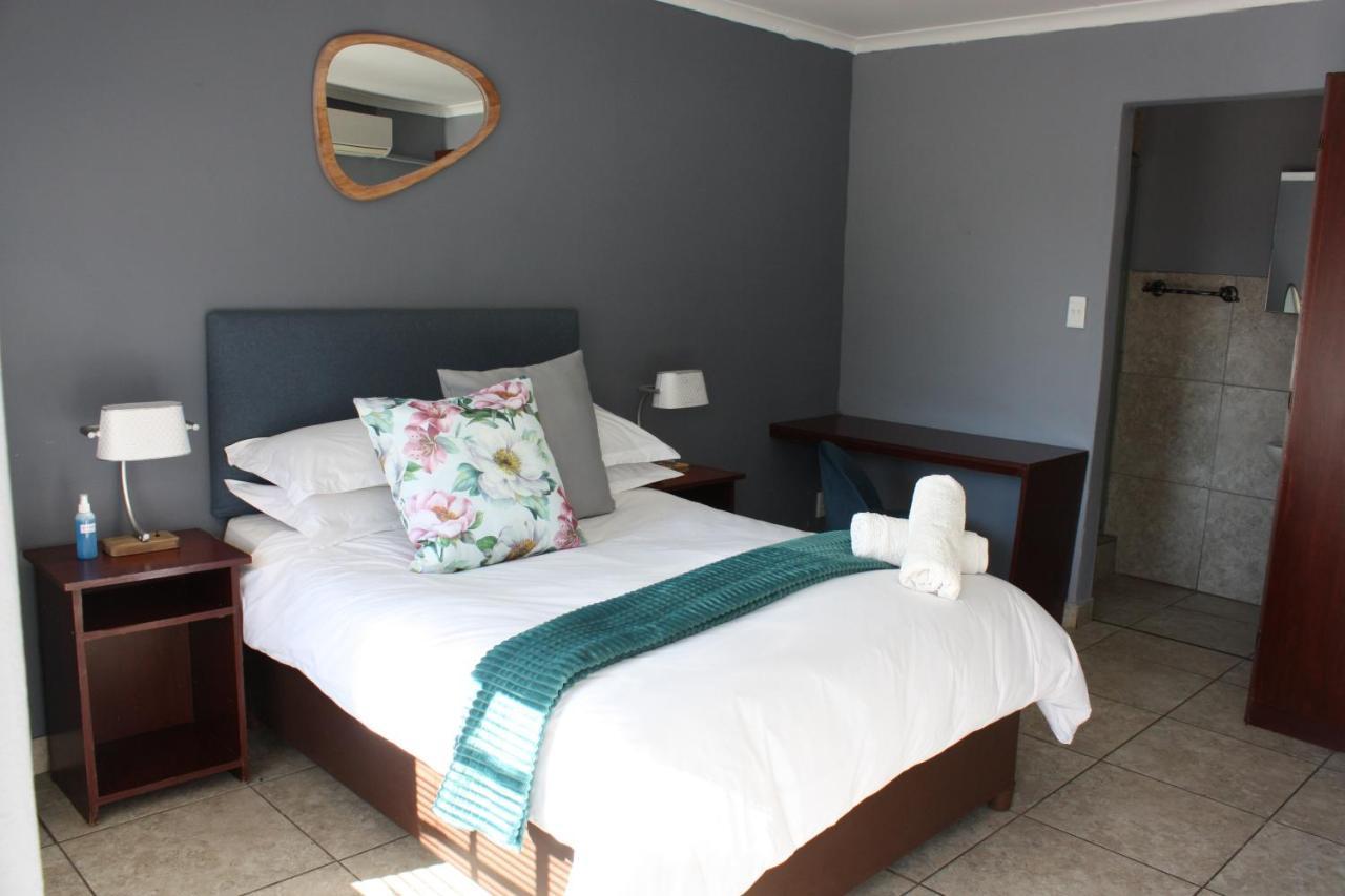 Villa De La Rosa Klerksdorp Luaran gambar