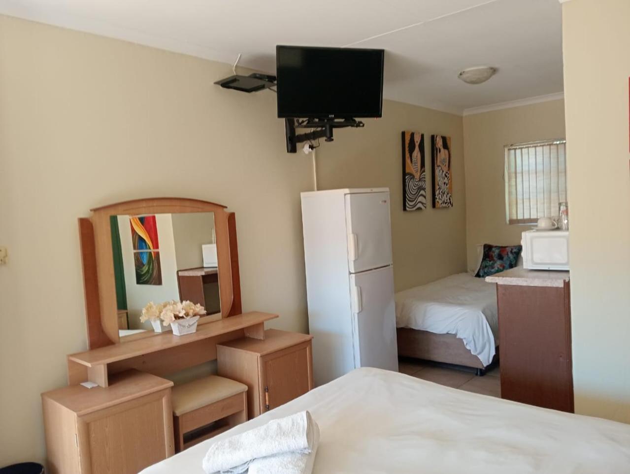 Villa De La Rosa Klerksdorp Luaran gambar