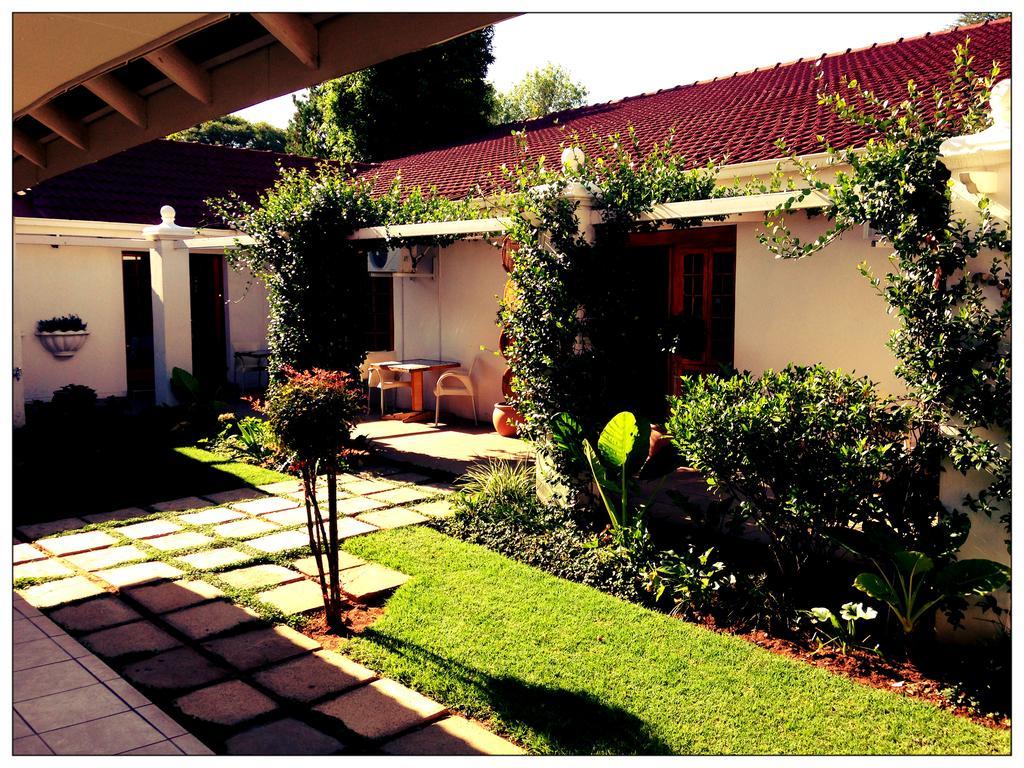Villa De La Rosa Klerksdorp Luaran gambar
