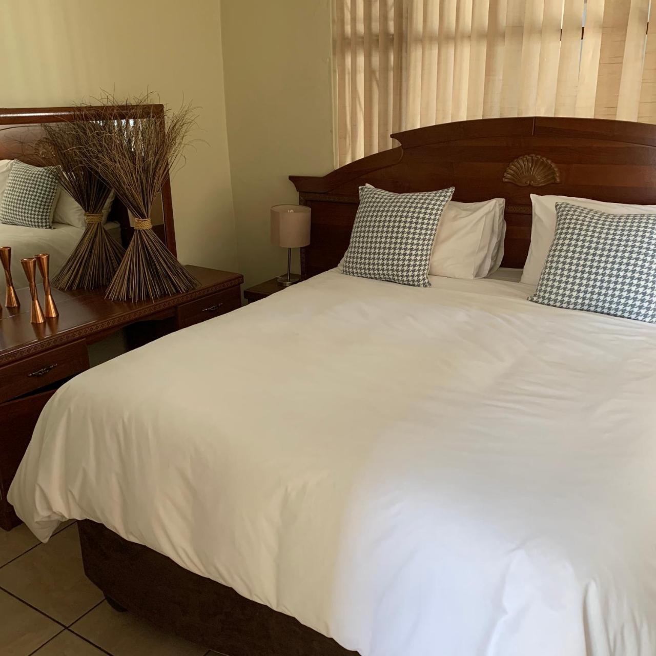 Villa De La Rosa Klerksdorp Luaran gambar